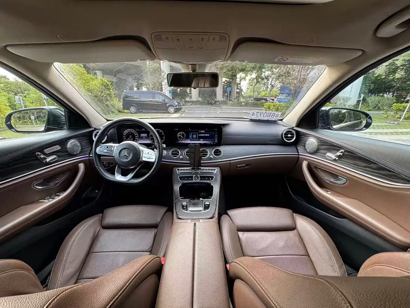 Mercedes-Benz E-Class 2020 Model E 260 L Sport фото 12
