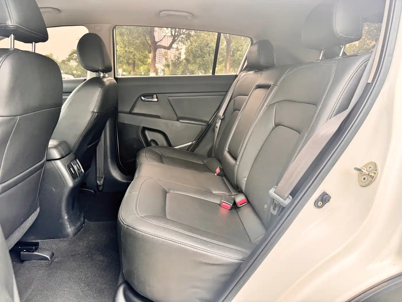 Kia Sportage 2015 2.0L Automatic 2WD GLS фото 12