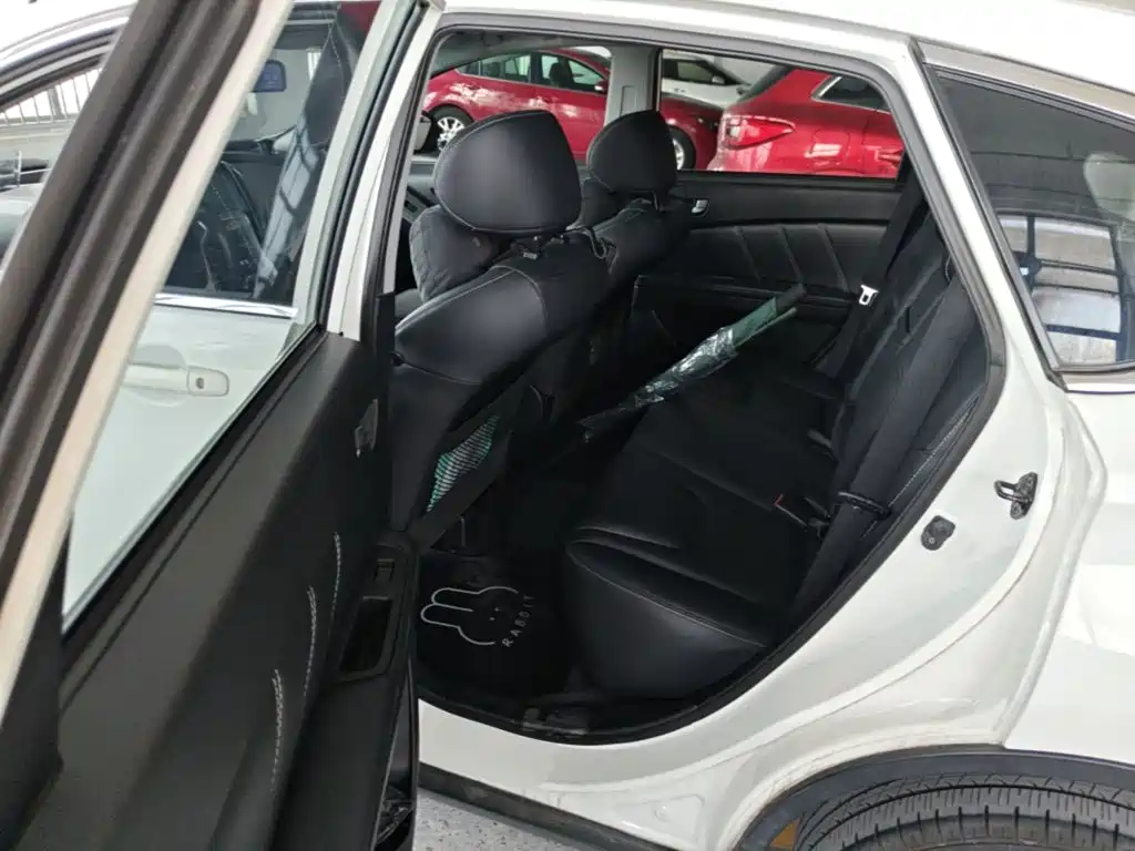 Luxgen U6 SUV 2016 2015 1.8T Fashion Upgrade