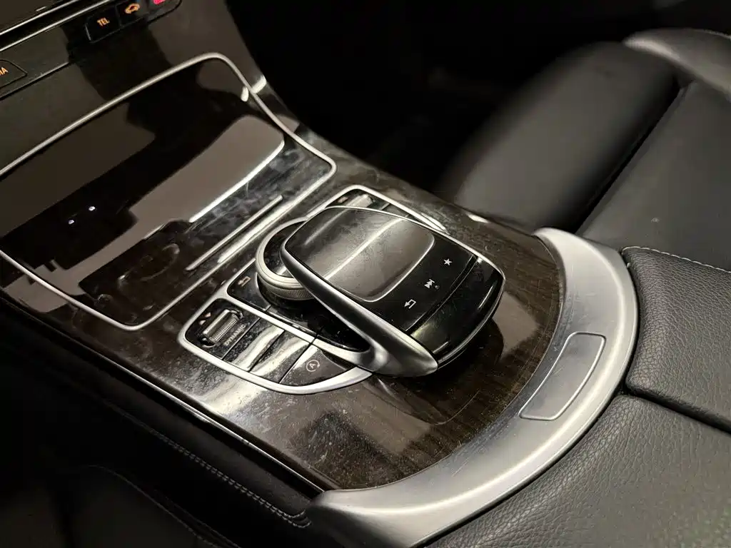 Mercedes-Benz GLC 2018 GLC 260 4MATIC Luxury фото 23