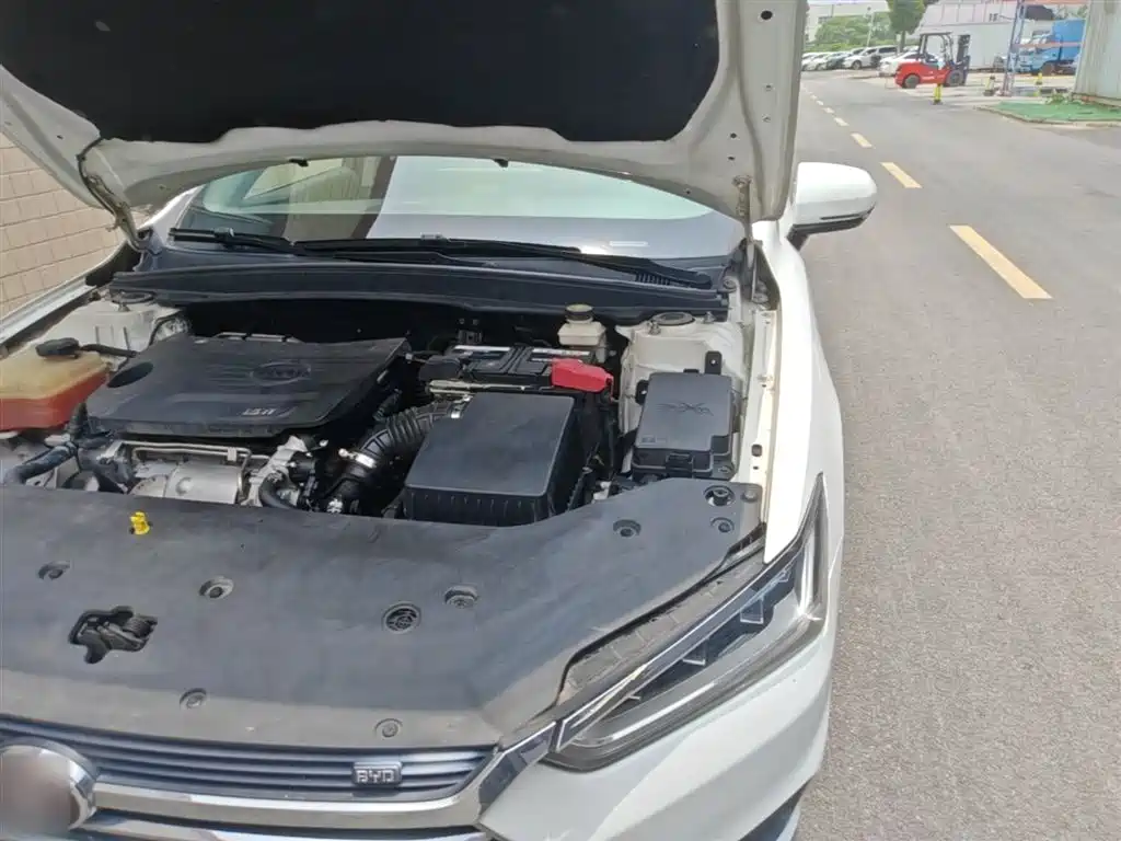 BYD Qin Pro 2018 1.5TI Automatic Smart Connected Fashion Edition фото 22