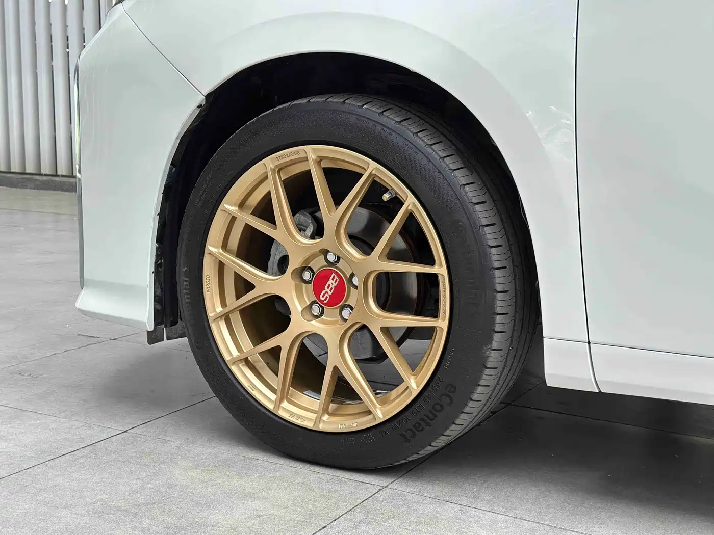 Toyota Alphard 2015 3.5L Premium Edition фото 31