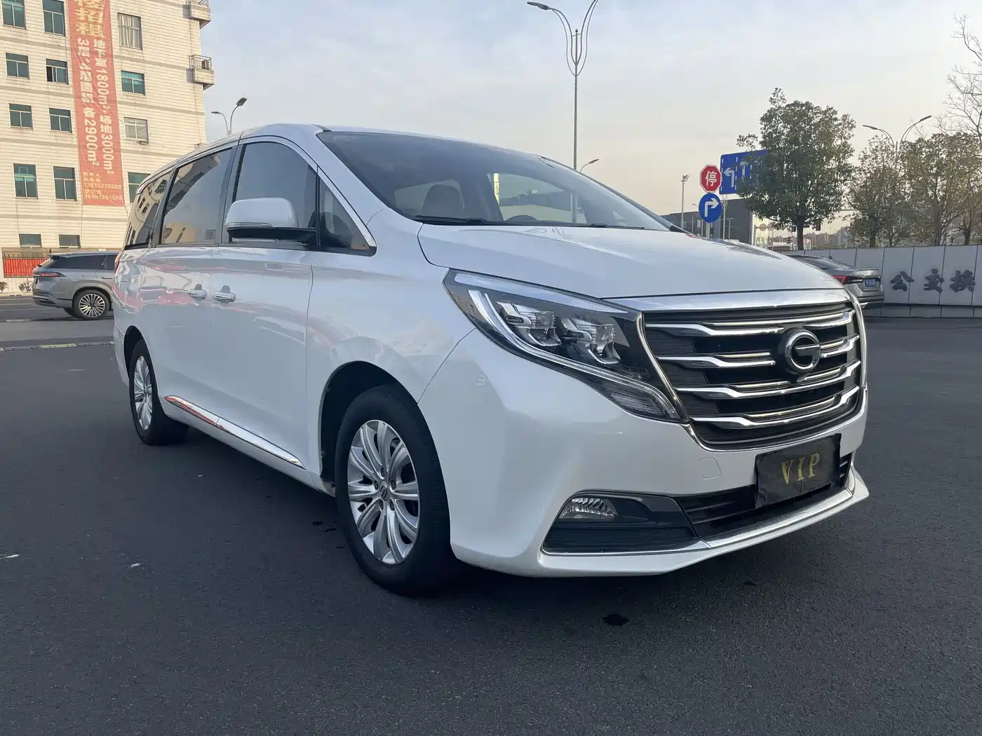 GAC Trumpchi Trumpchi M8 2018 320T Exclusive Edition фото 3