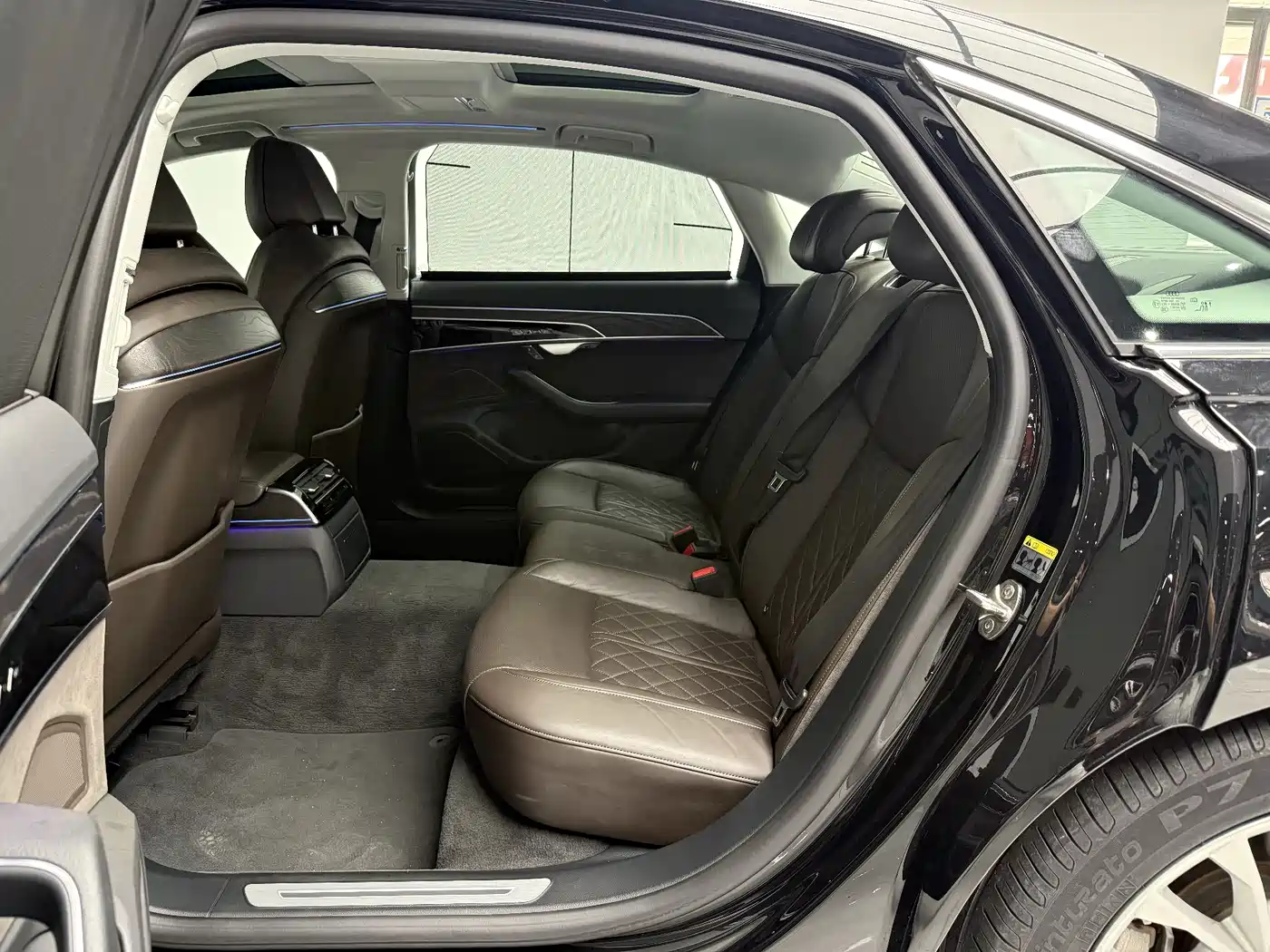 Audi A8 2021 A8L 50 TFSI quattro Comfort фото 13
