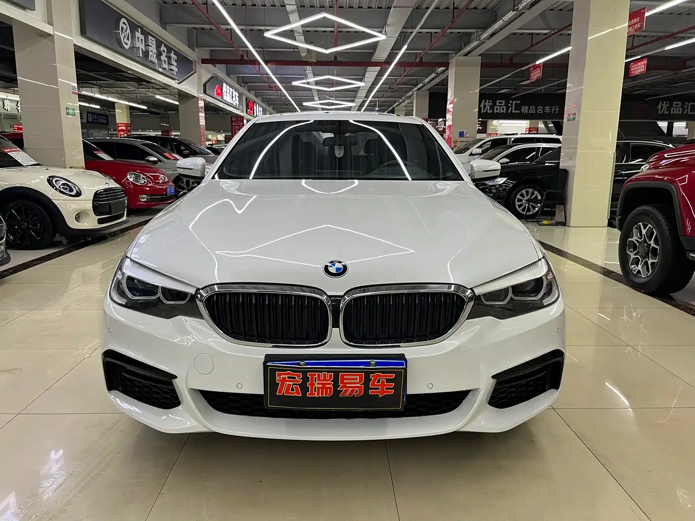 BMW 5 Series 2019 525Li M Sport Package фото 2