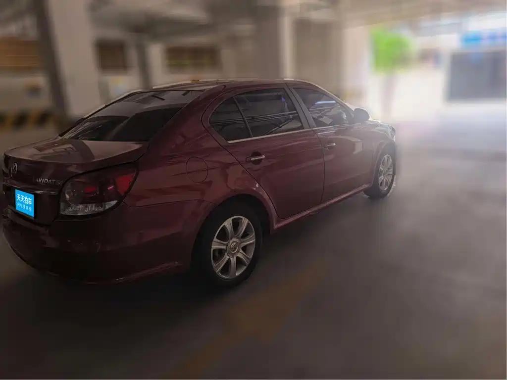 Фото 2 - Volkswagen Lavida