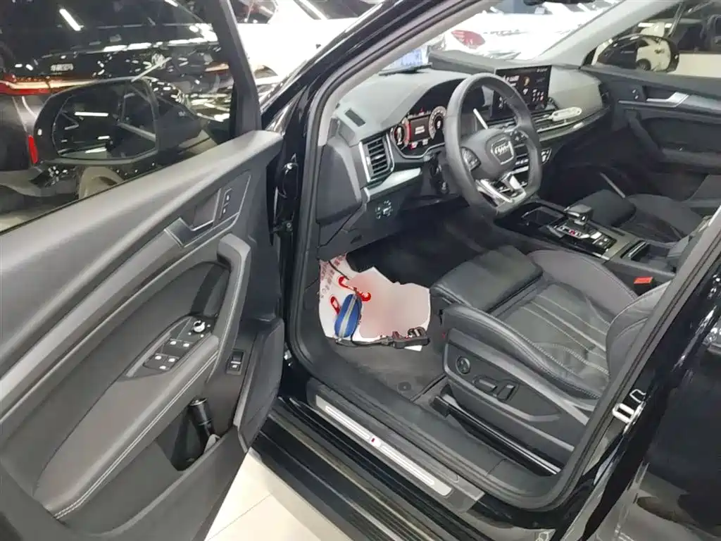 Audi Q5L 2022 Facelift 40T Luxury Dynamic фото 16