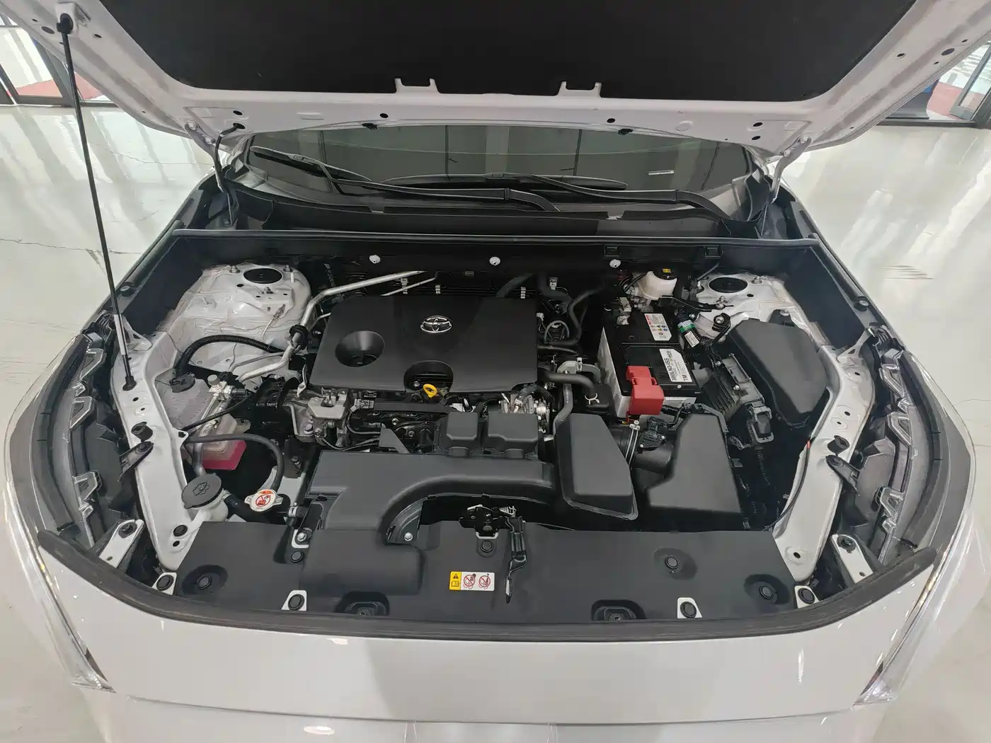Toyota RAV4 Rongfang 2024 2.0L CVT FWD Urban Edition фото 19