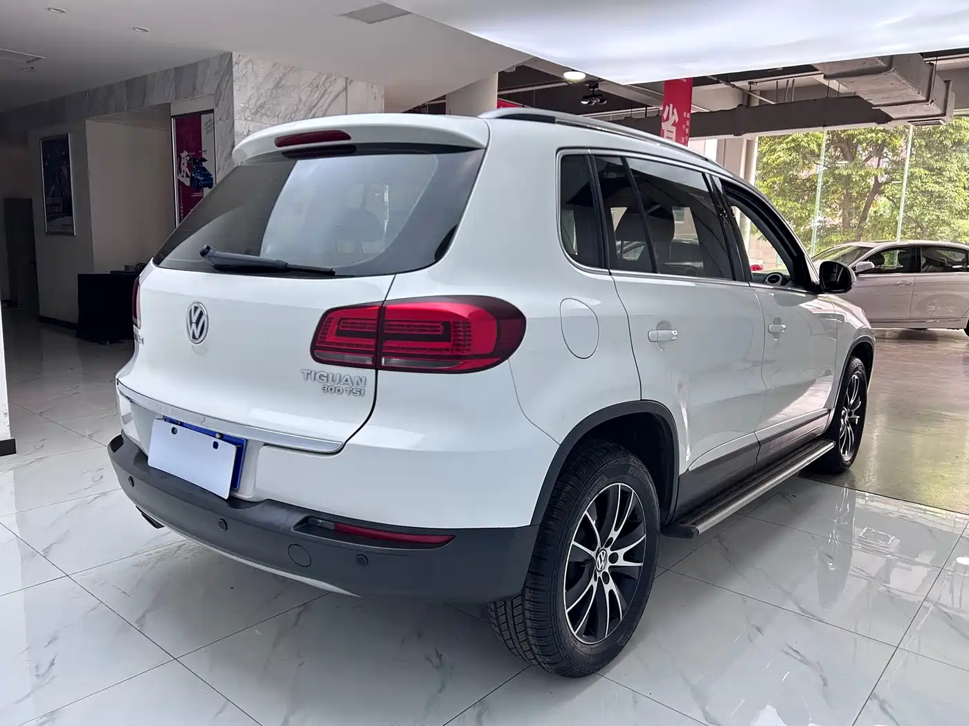 Volkswagen Tiguan 2016 Model 300TSI Automatic 2WD Luxury Edition фото 7