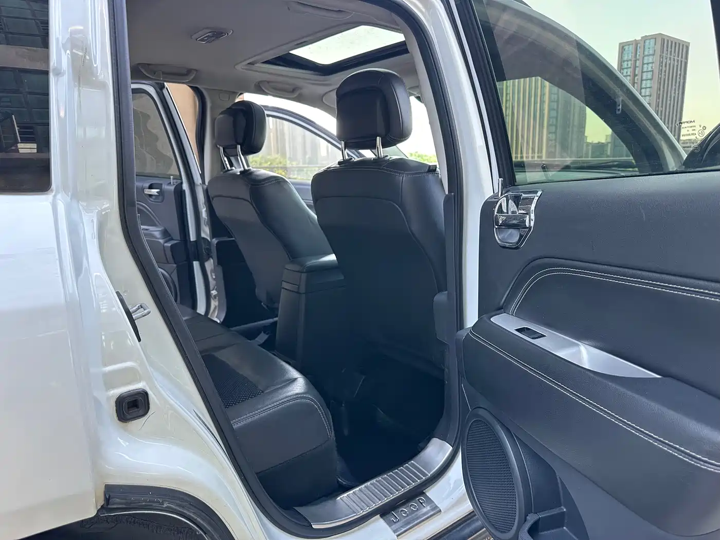 Jeep Compass (Import) 2015 2014 Facelift 2.4L 4WD Luxury Edition