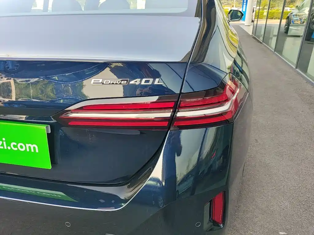 BMW i5 2025 2025 eDrive 40L M Sport Package