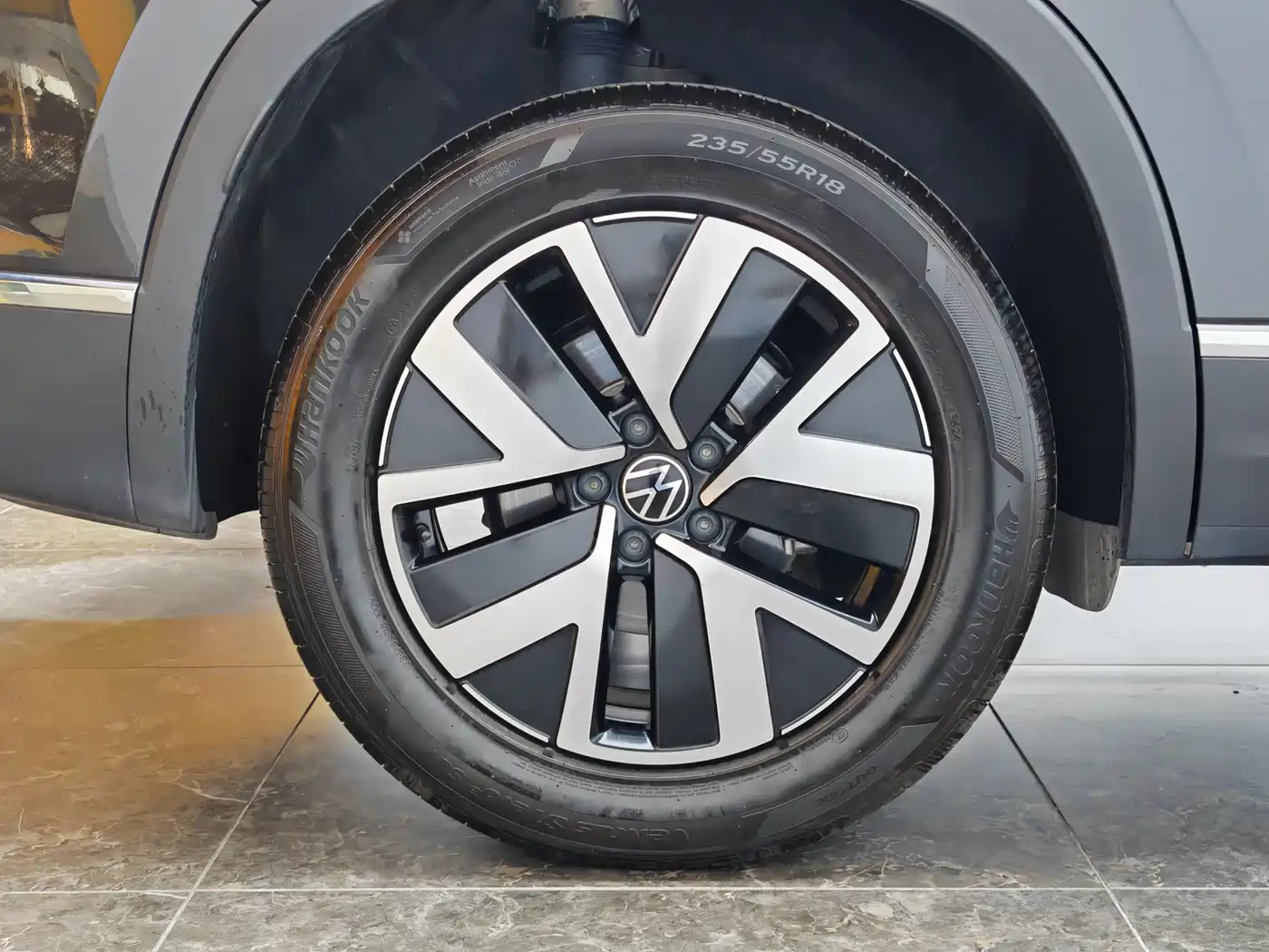 Volkswagen Tayron 2024 300TSI 2WD Luxury Plus Advanced фото 9