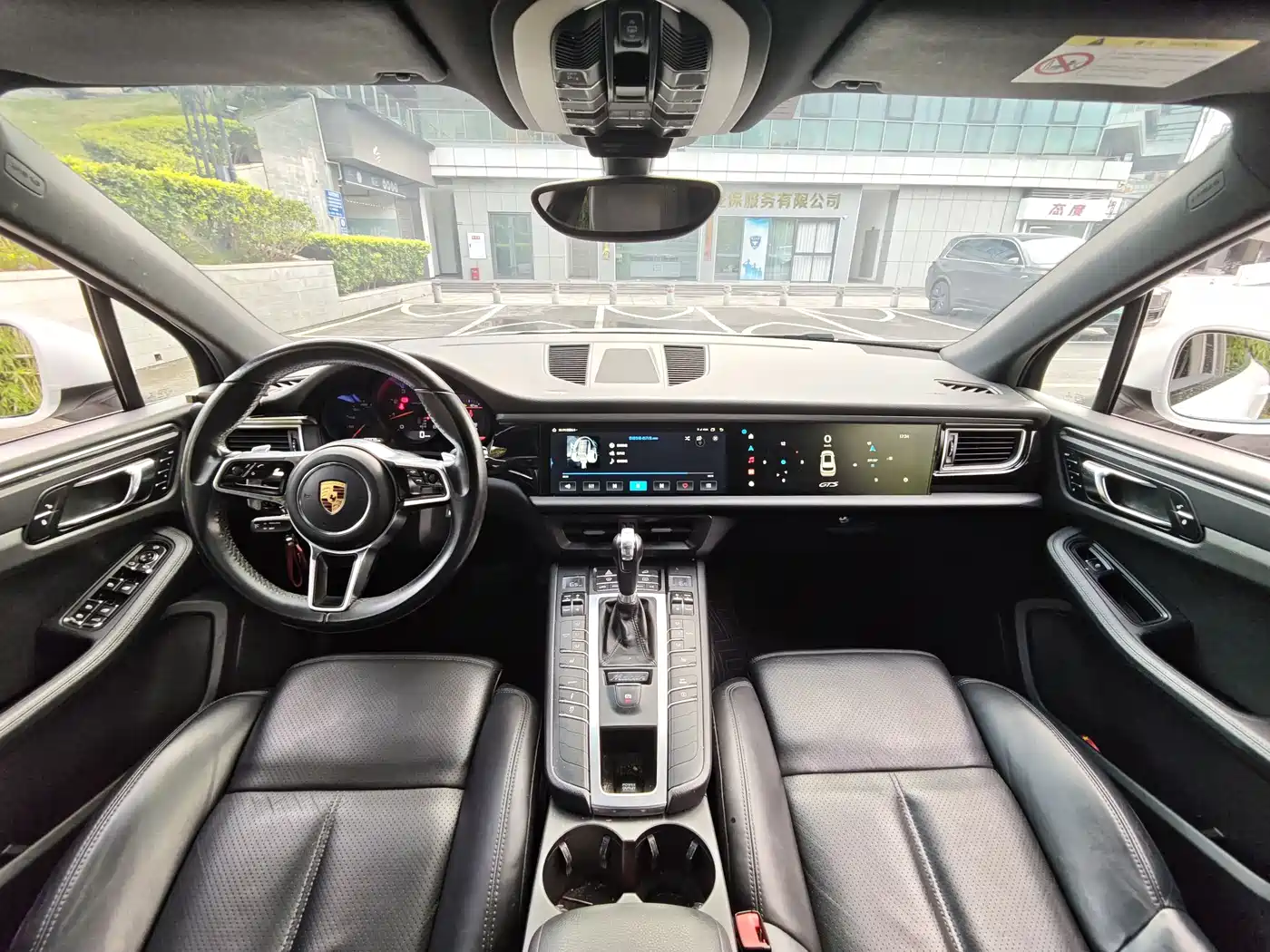 Porsche Macan 2016 Macan 2.0T фото 16