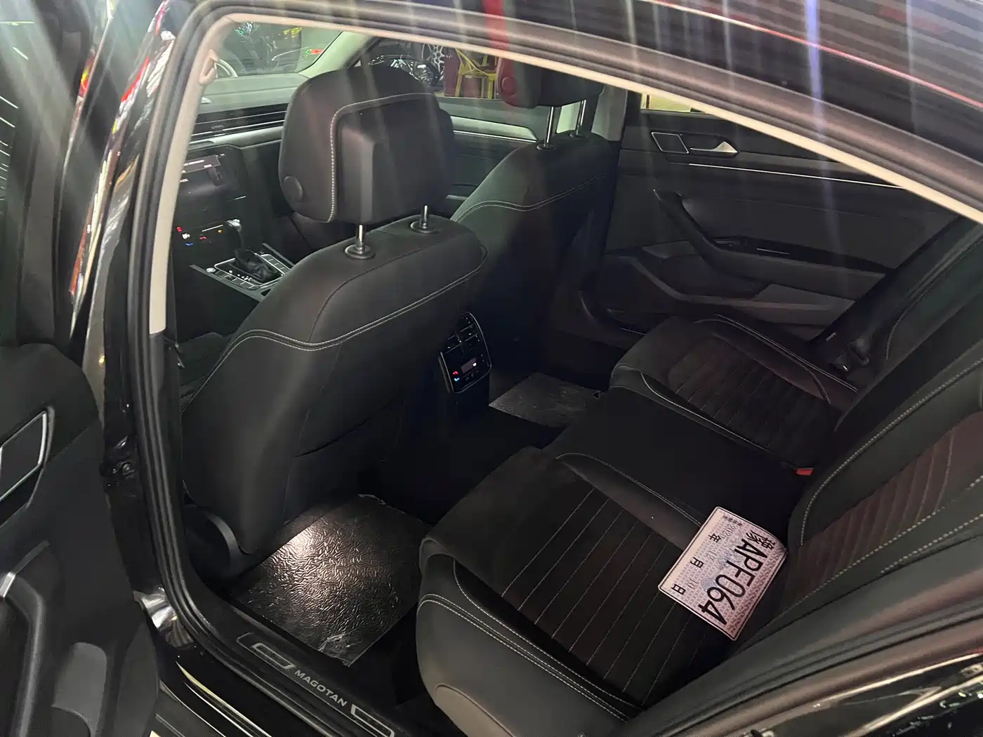 Volkswagen Magotan 2021 330TSI DSG 30th Anniversary Edition фото 6