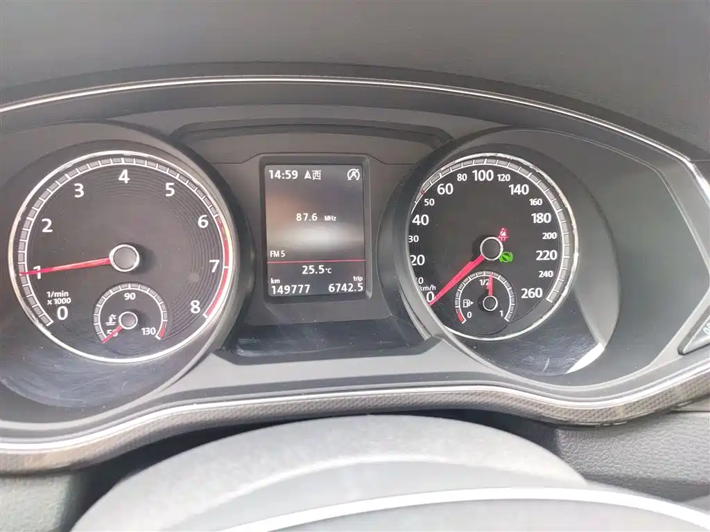 Volkswagen Passat 2016 330TSI DSG Executive Edition фото 8