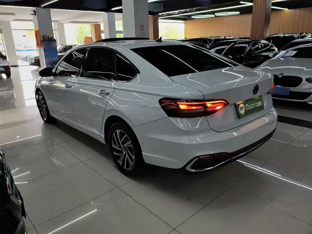 Volkswagen Lavida 2023 1.5L Auto Luxury Edition фото 5