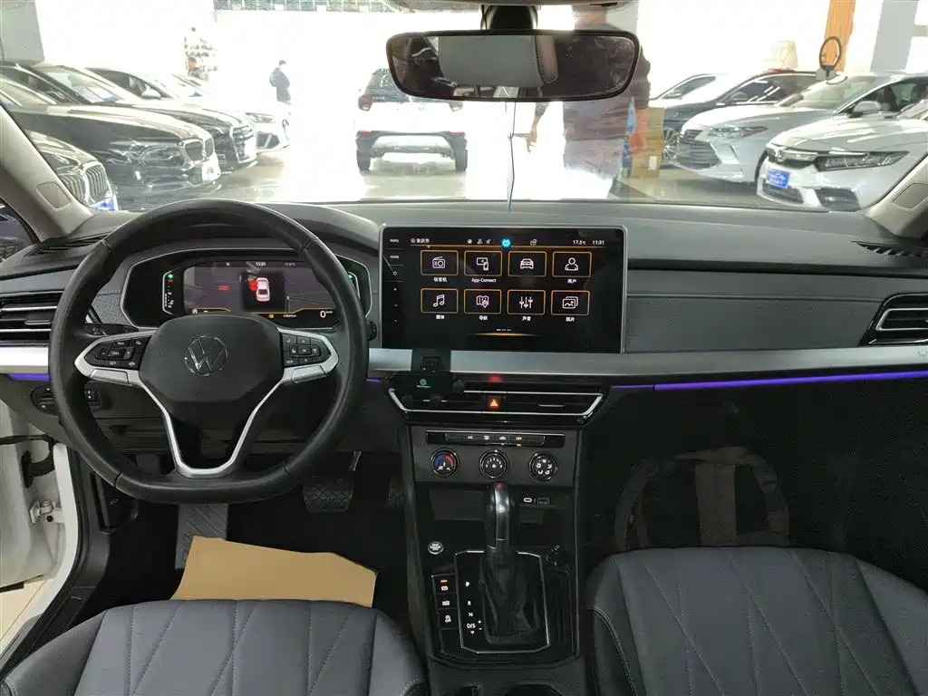 Volkswagen Lavida 2023 1.5L Auto Luxury Edition фото 10