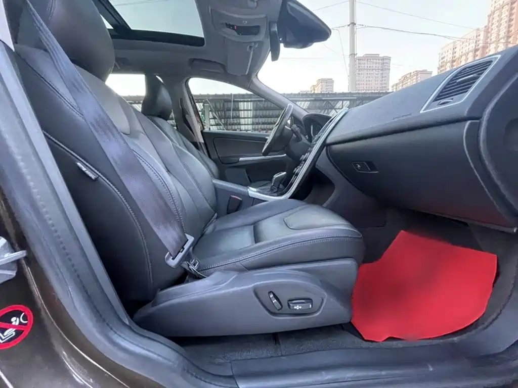 Volvo XC60 (Import) 2014 2014 Facelift T5 Momentum