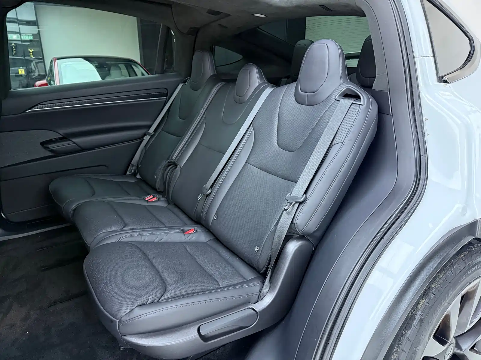 Фото 6 - Tesla Model X