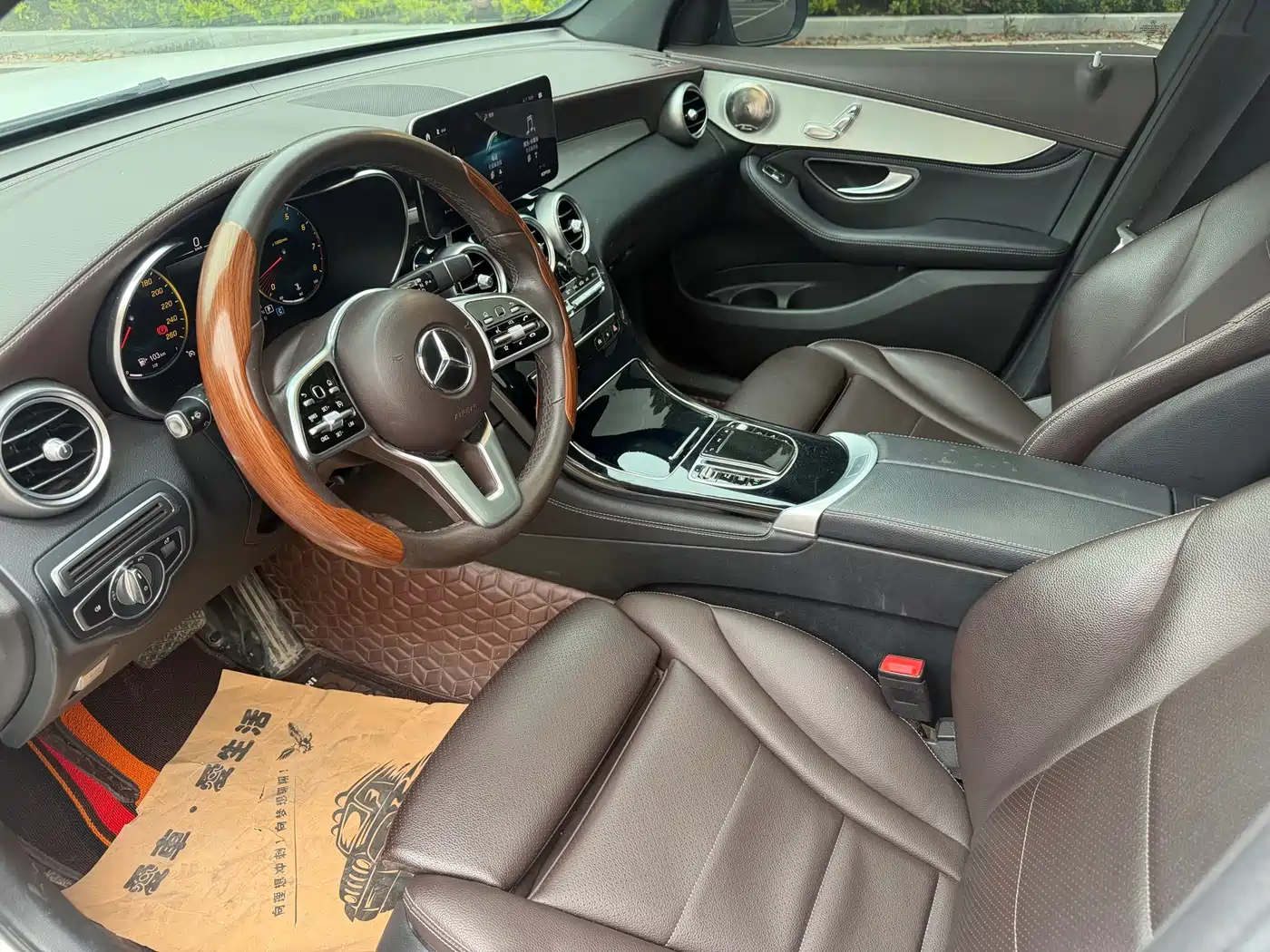 Mercedes-Benz GLC 2020 Facelift GLC 260 L 4MATIC Dynamic фото 15