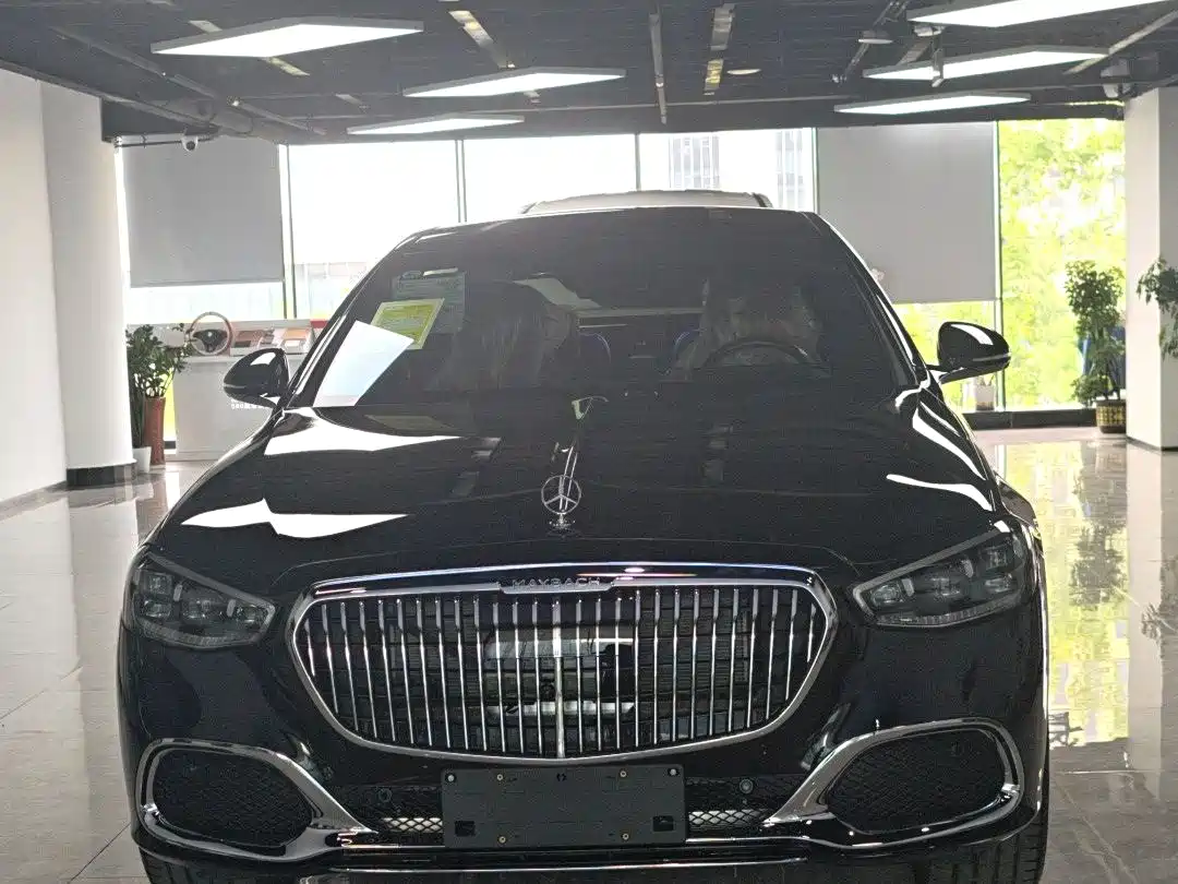 Mercedes-Benz Maybach S-Class 2026 S 580 4MATIC фото 2