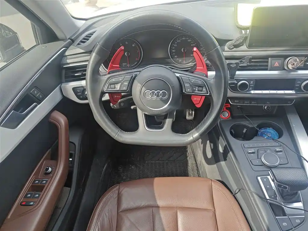Audi A4L 2018 30th Anniversary 45 TFSI quattro Personality Sport фото 3