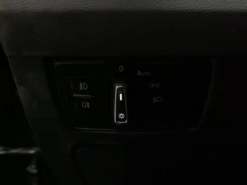 Фото 21 - Volkswagen Magotan