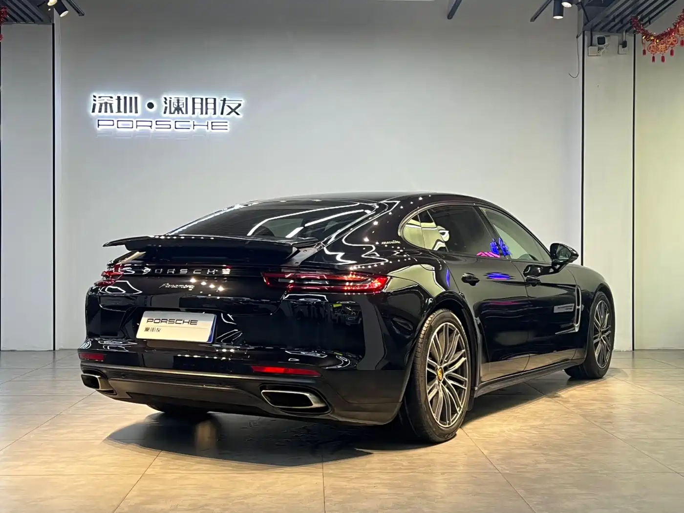 PORSCHE PANAMERA