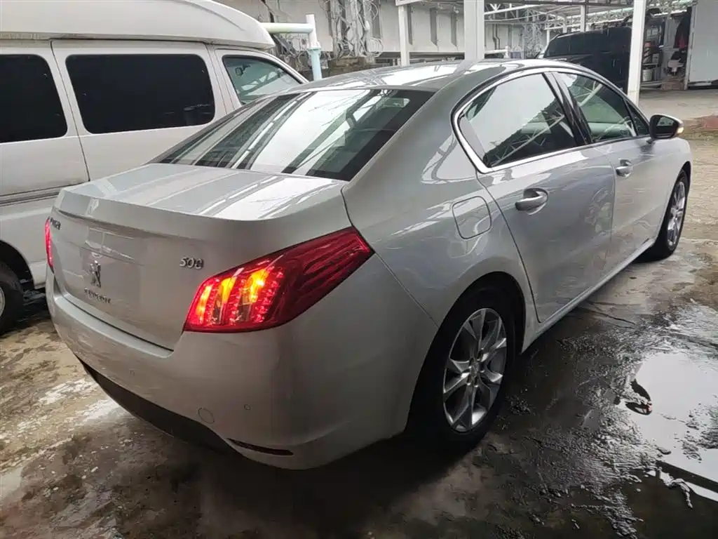Peugeot 508 2013 2.0L 2nd Anniversary Auto Smart Edition фото 7