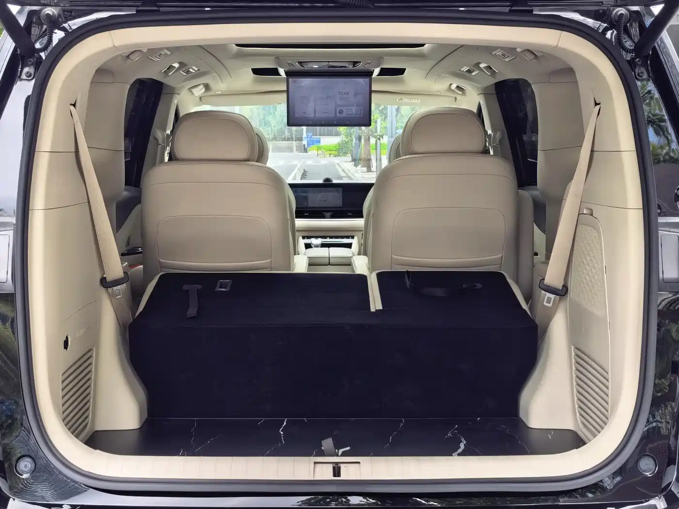 Voyah Auto Voyah Dreamer 2024 PHEV Extended Range Premium Edition фото 39