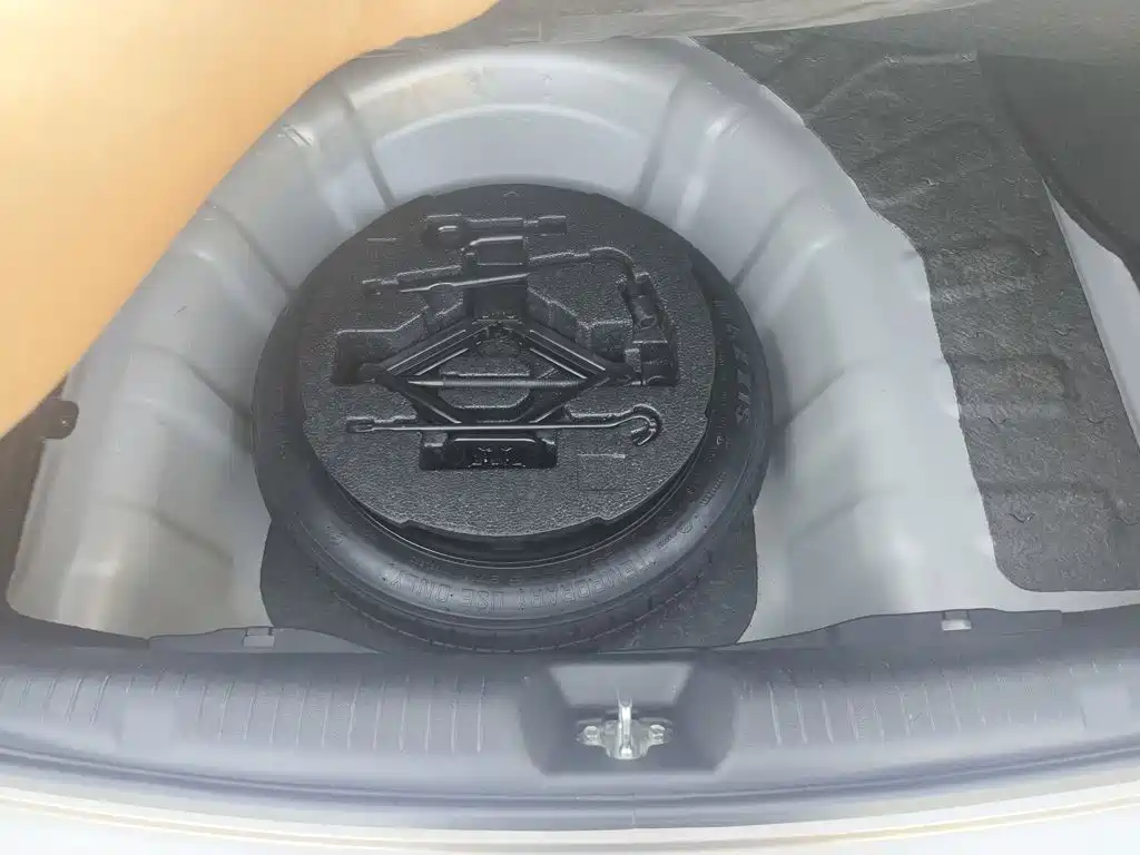 Hyundai Langdong 2016 2016 1.6L Automatic Premium Edition