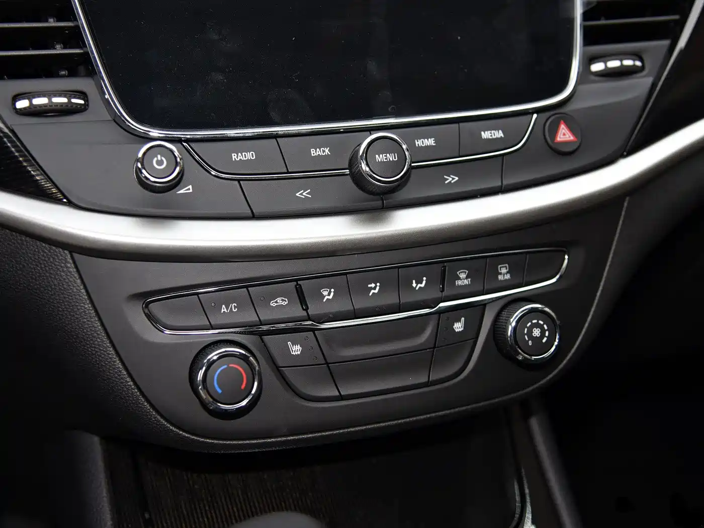 Buick Verano 2015 Sedan 20T Dual-clutch Elite фото 8