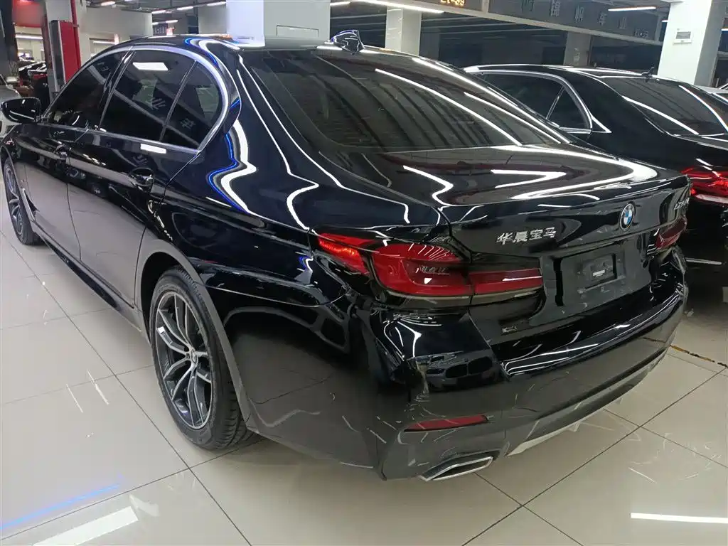 BMW 5 Series 2022 Model Second Facelift 525Li M Sport Package фото 23