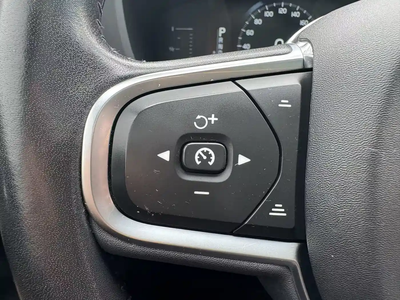 Фото 33 - Volvo XC60