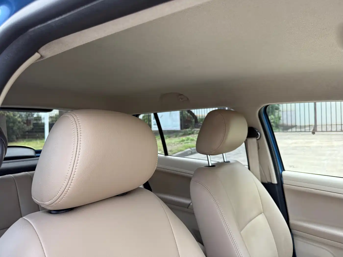 Škoda Fabia 2014 1.4L Automatic Crystal Edition фото 14