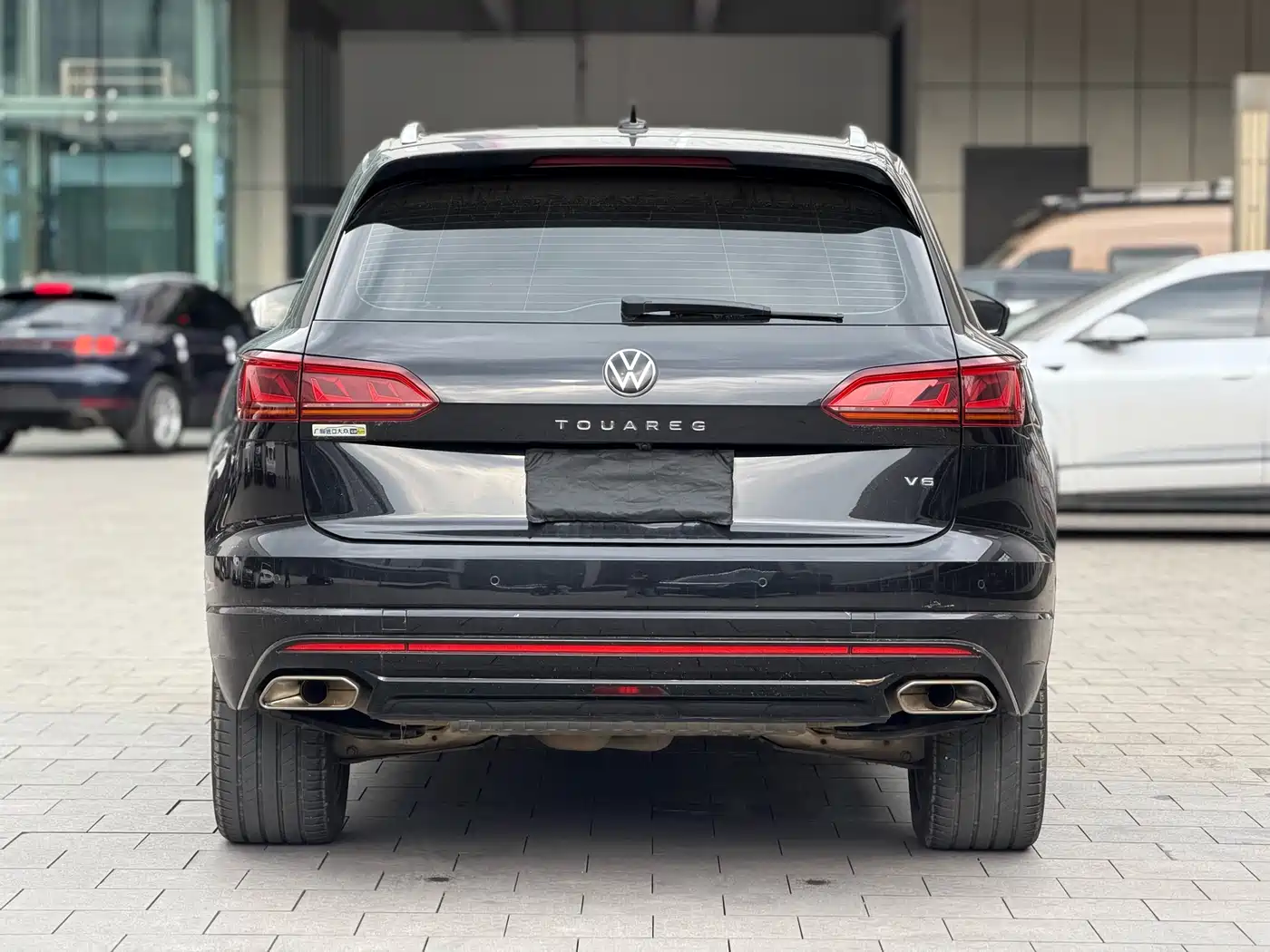 VOLKSWAGEN TOUAREG