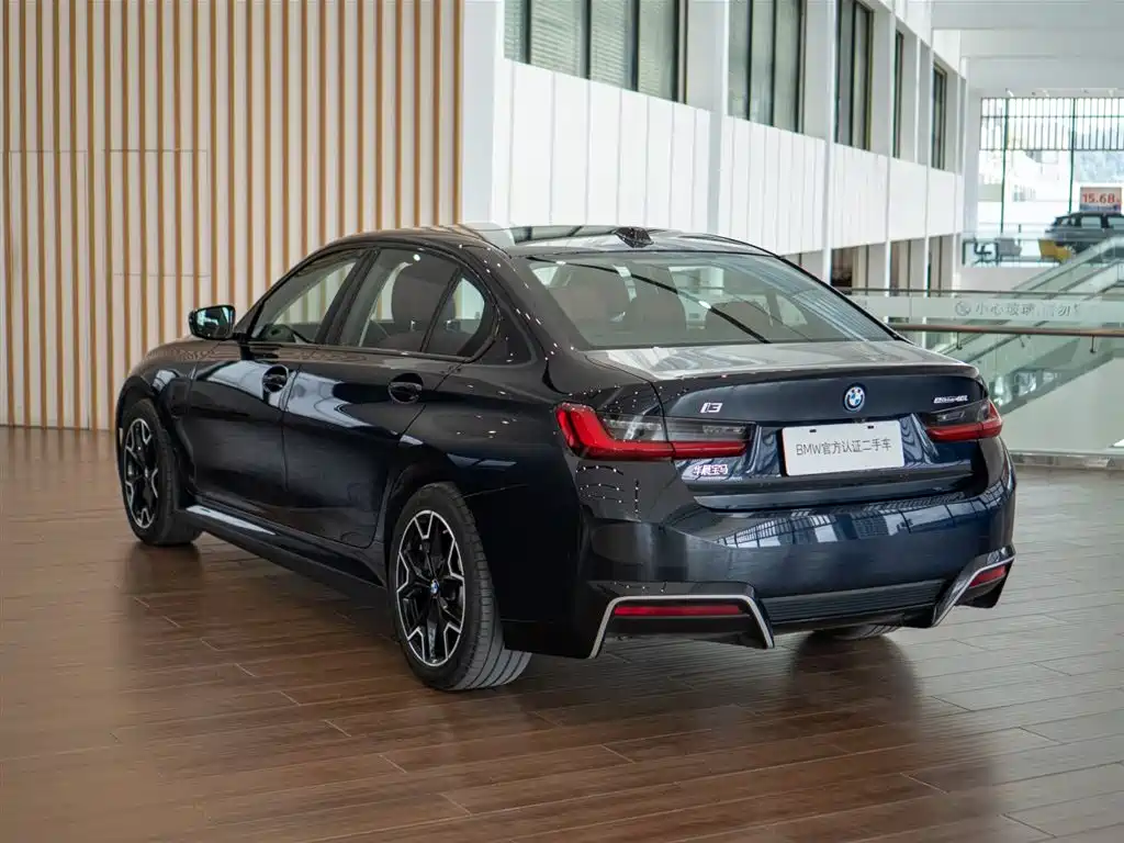 BMW i3 2025 eDrive 40 L Shadow Night Package фото 8