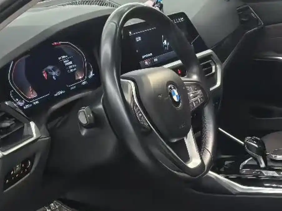 BMW 3 Series 2021 320i Sport Package фото 8