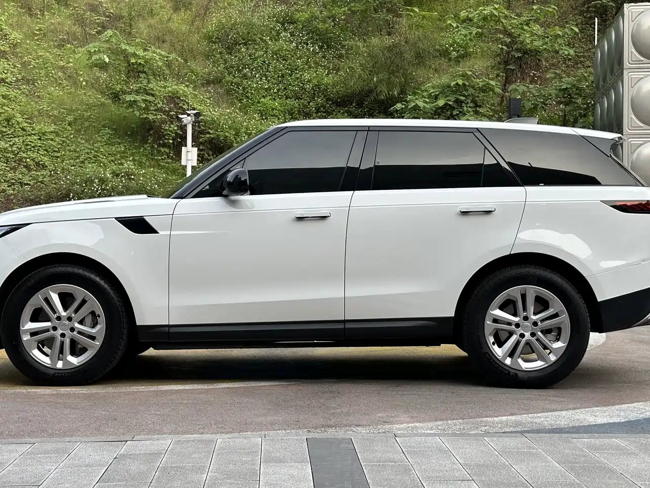 Land Rover Range Rover Sport 2024 360PS S фото 9