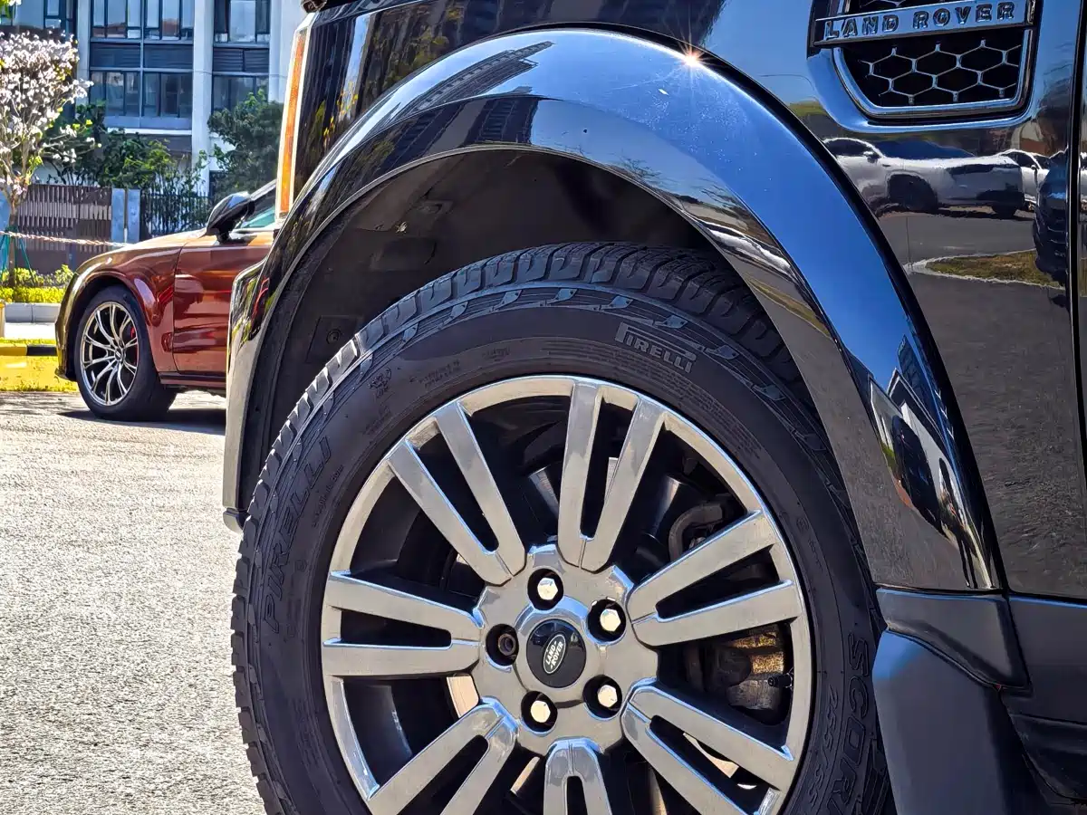Land Rover Discovery 2011 3.0 SDV6 HSE Diesel фото 9