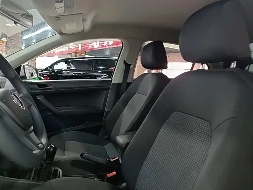 Volkswagen Santana 2018 1.5L Manual Trend Edition фото 18