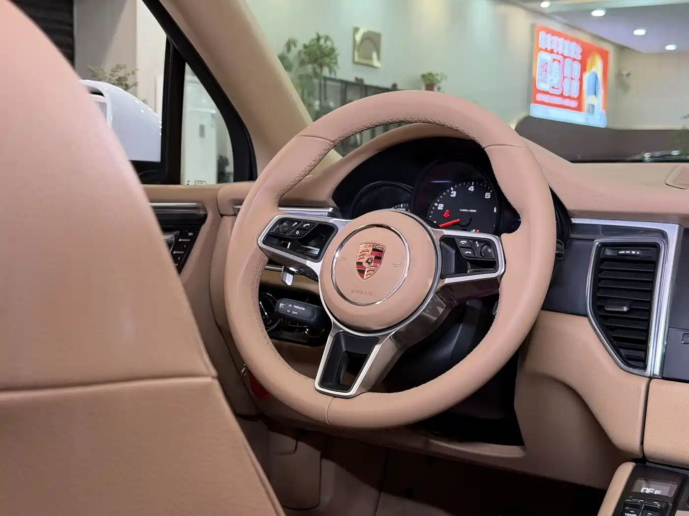 Porsche Macan 2017 Macan 2.0T фото 11