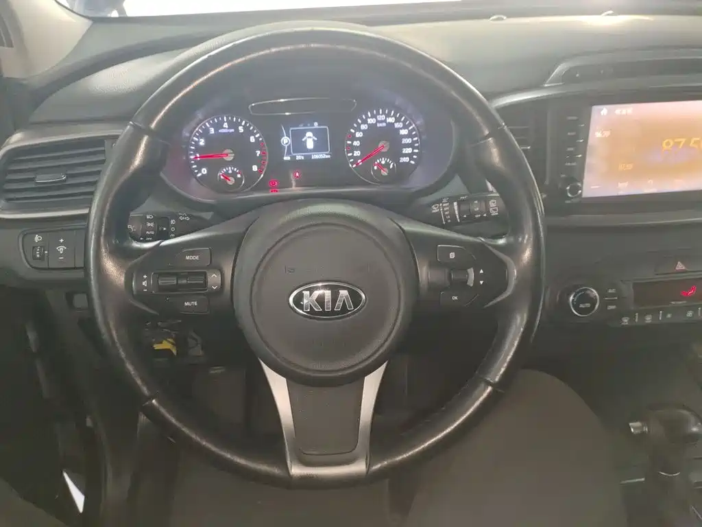 Photo 7 - Kia Sorento