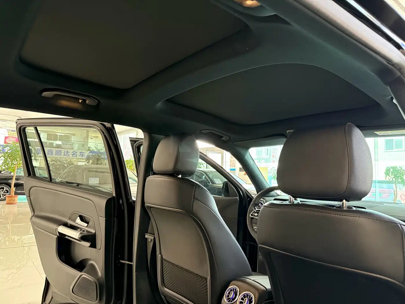 Mercedes-Benz GLB 2023 GLB 200 Dynamic фото 8