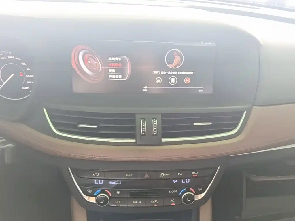 Borgward BX7 2018 2018 28T 2WD Quality Enjoy 5-Seater China V