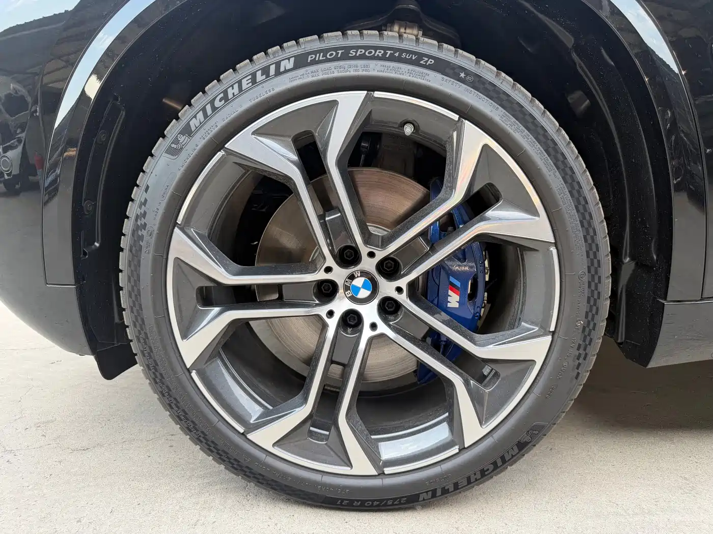 BMW X5 2026 2026 Facelift xDrive 40Li M Sport Shadowline Package