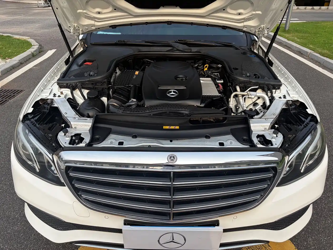 Mercedes-Benz E-Class 2017 E 200 L 4MATIC фото 11