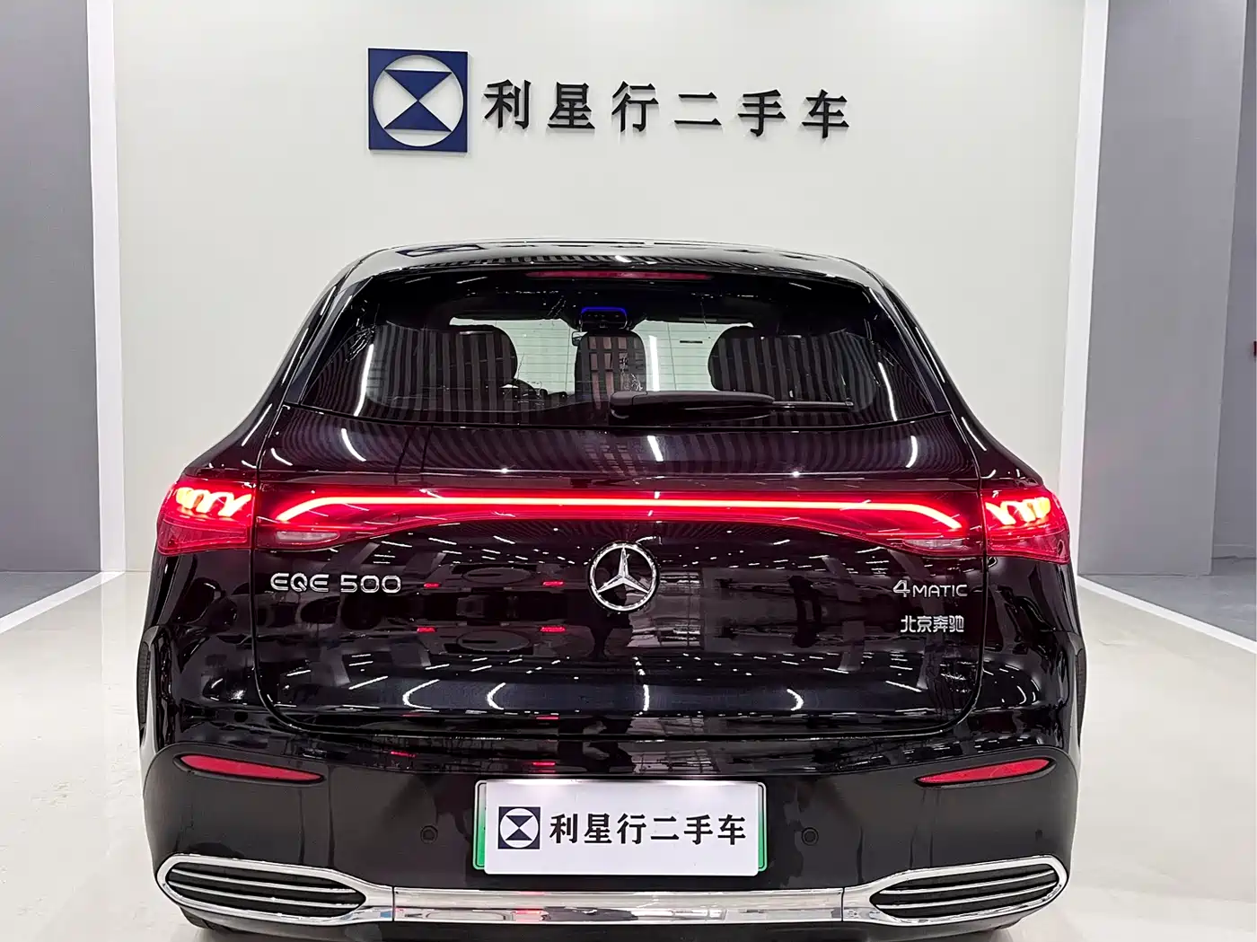 MERCEDES-BENZ EQE SUV