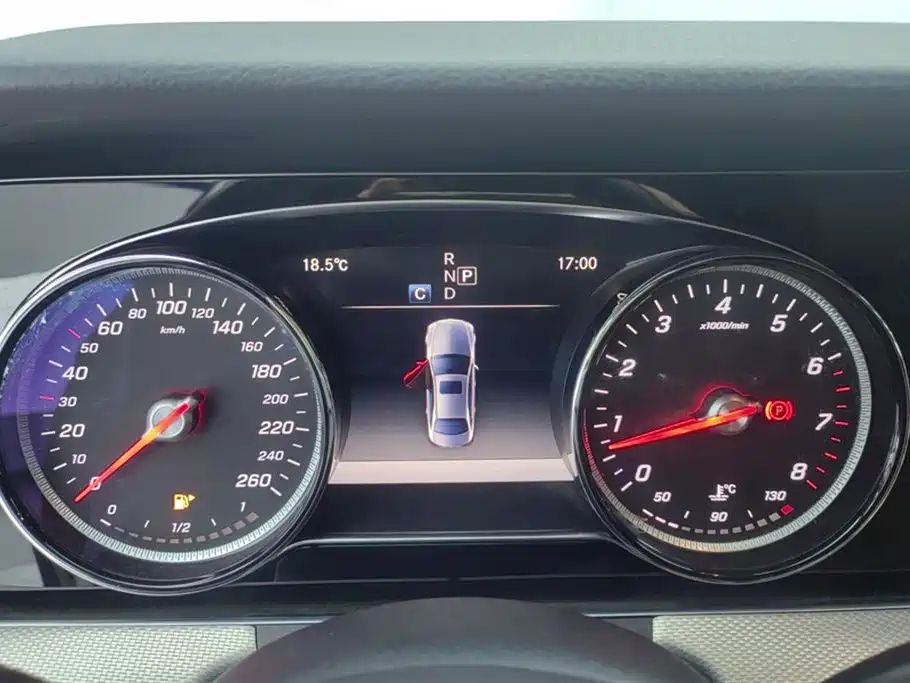 Mercedes-Benz E-Class 2017 E 200 Sport фото 14