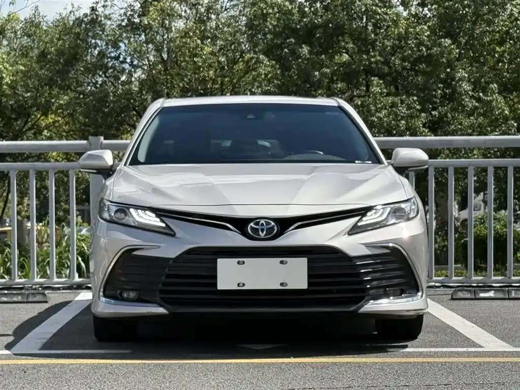 Toyota Camry 2021 2.0G Luxury Edition фото 3
